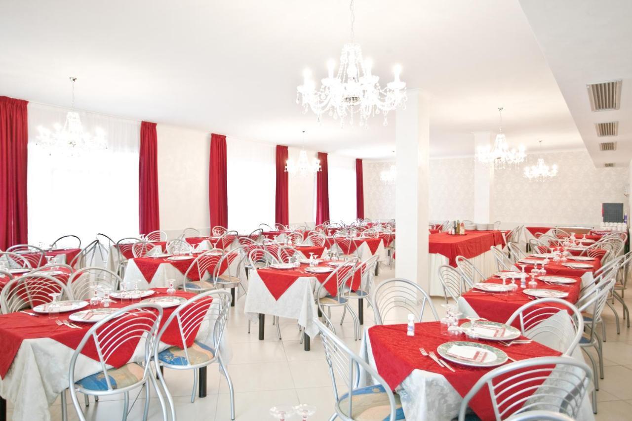 Hotel Le Lune Gatteo a Mare Zewnętrze zdjęcie