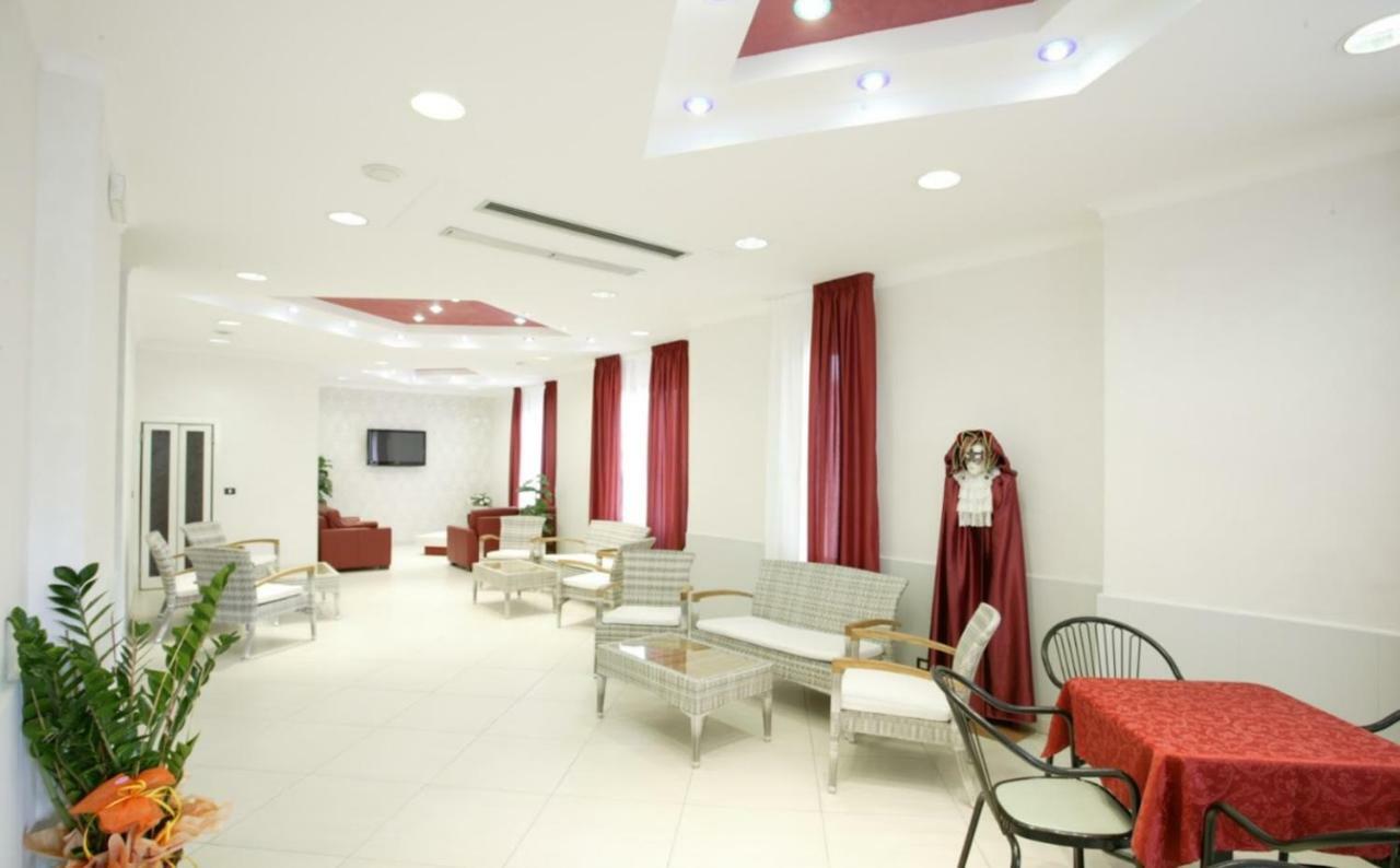 Hotel Le Lune Gatteo a Mare Zewnętrze zdjęcie